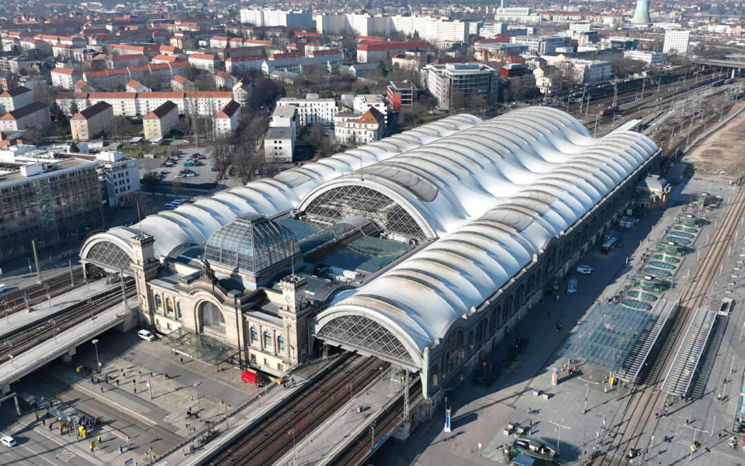 Erneuerung Dresden Hallendach